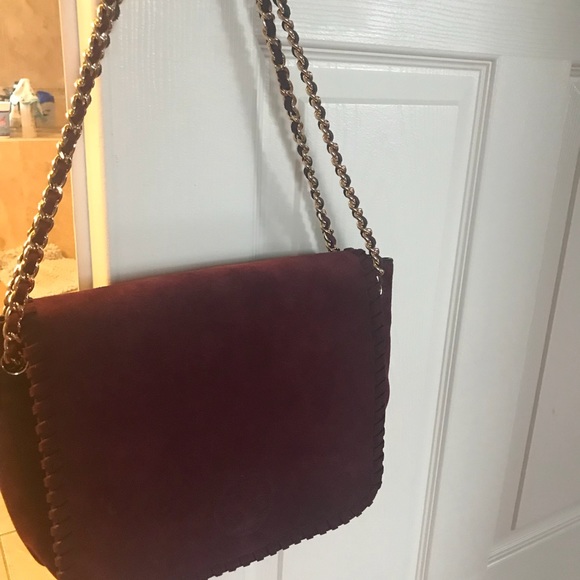 Authentic Tory Burch suede shoulder/crossbody - Picture 2 of 4